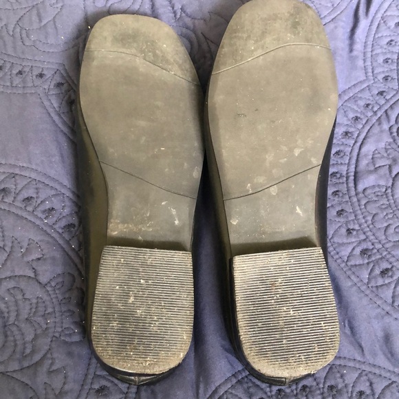 Shoes - Picture 2 of 4